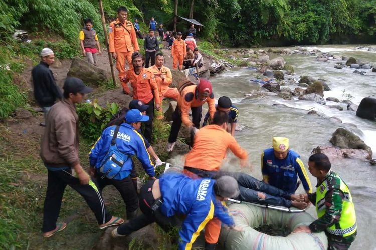 Innilillahi, Bus Terjun ke Jurang di Pagar Alam 24 Orang Wafat